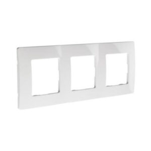 NILOE Рамка 3-постовая Белый Legrand E-PRO