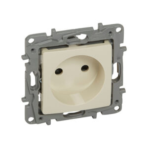 NILOE Розетка 2К с защитными шторками 16А, винтовые зажимы Слоновая кость Legrand E-PRO