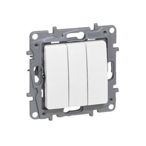 NILOE Выключатель 3-клавишный, винтовые зажимы Белый Legrand E-PRO