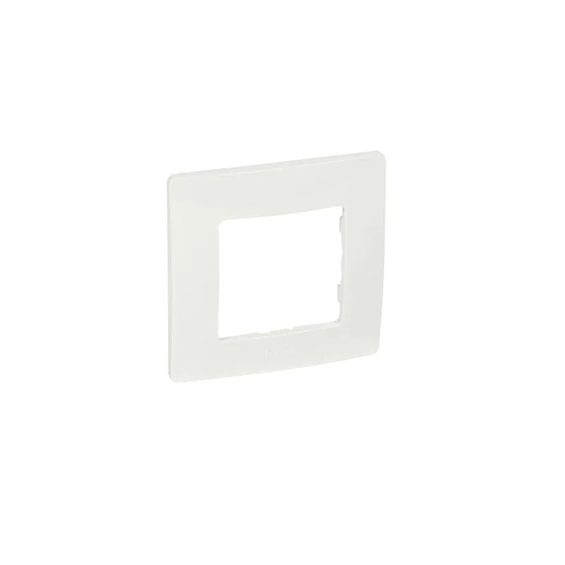NILOE Рамка 1-постовая Белый Legrand E-PRO