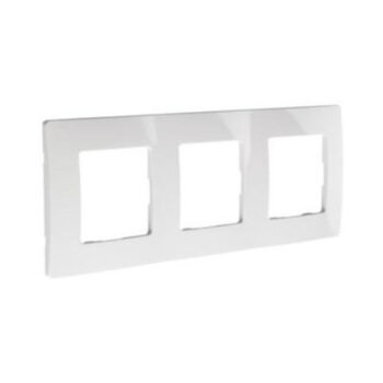 NILOE Рамка 3-постовая Белый Legrand E-PRO