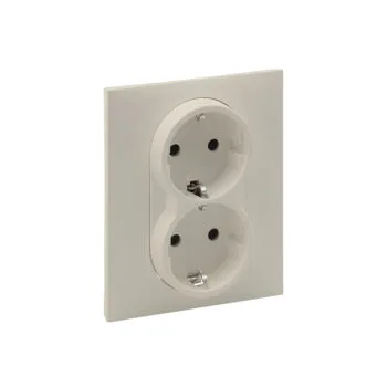 SUNO Силовая розетка двойная 2х2К+З 16А 250В. С з/ш. б/з Цвет "Слоновая кость" Legrand E-PRO